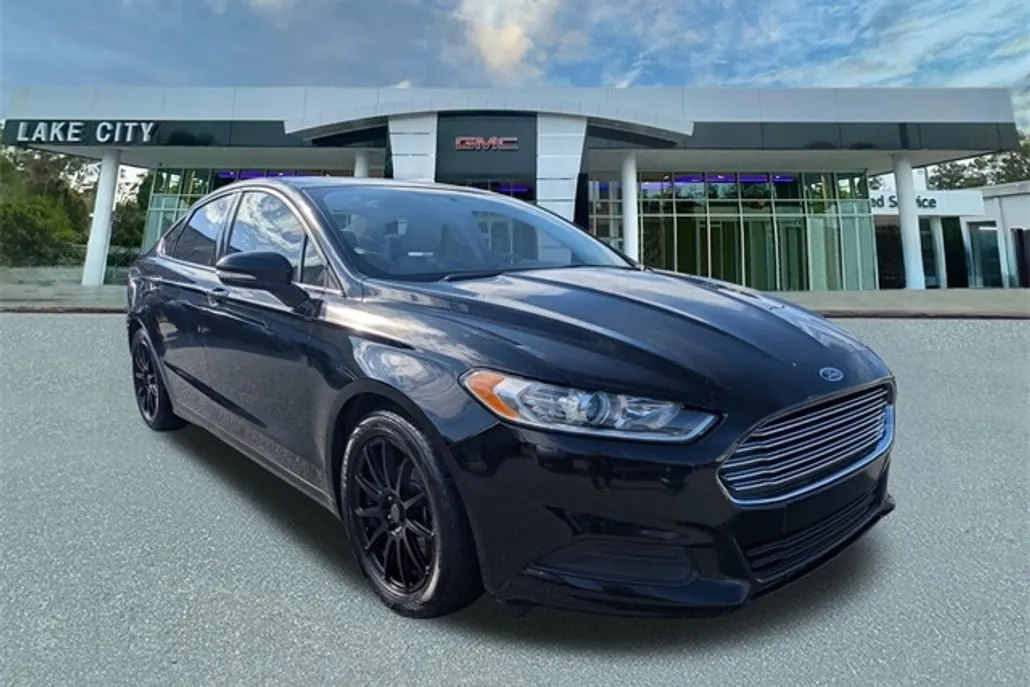 2016 Ford Fusion SE photo 1