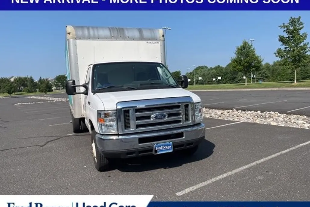 2017 Ford E-350 photo 1