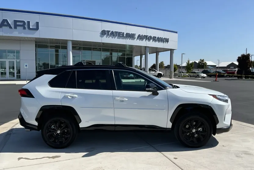2024 Toyota RAV4 Hybrid XSE photo 1
