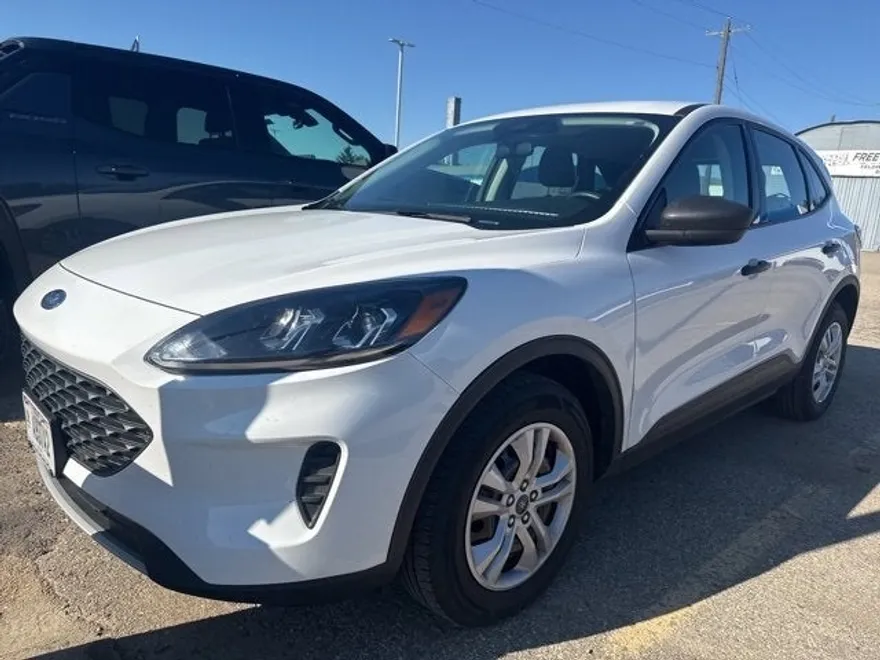 2022 Ford Escape S photo 1