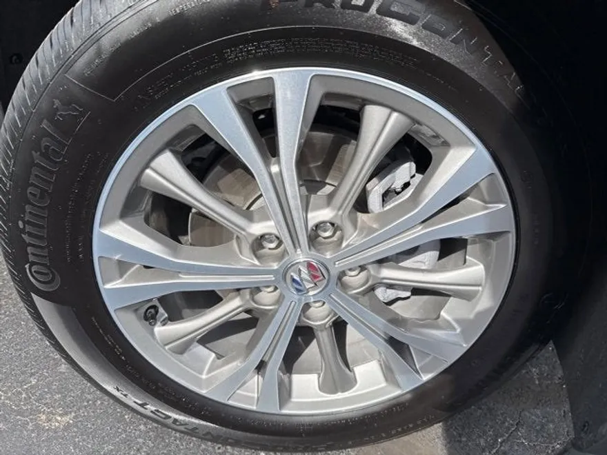 2023 Buick Envision Preferred photo 1