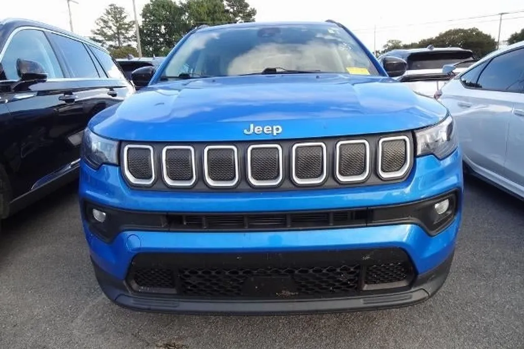2022 Jeep Compass Latitude photo 1