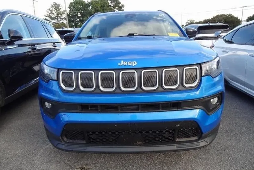 2022 Jeep Compass Latitude photo 1