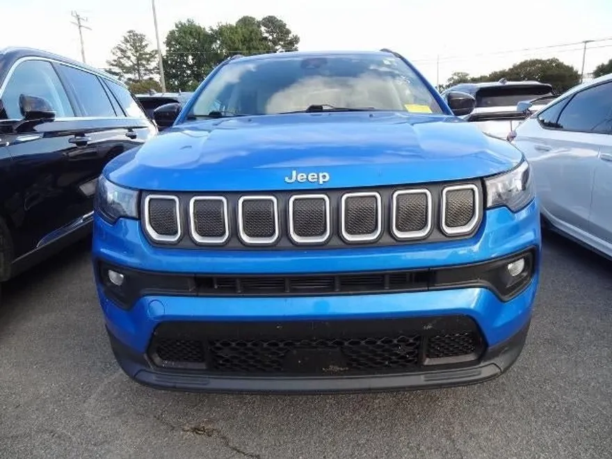 2022 Jeep Compass Latitude photo 1