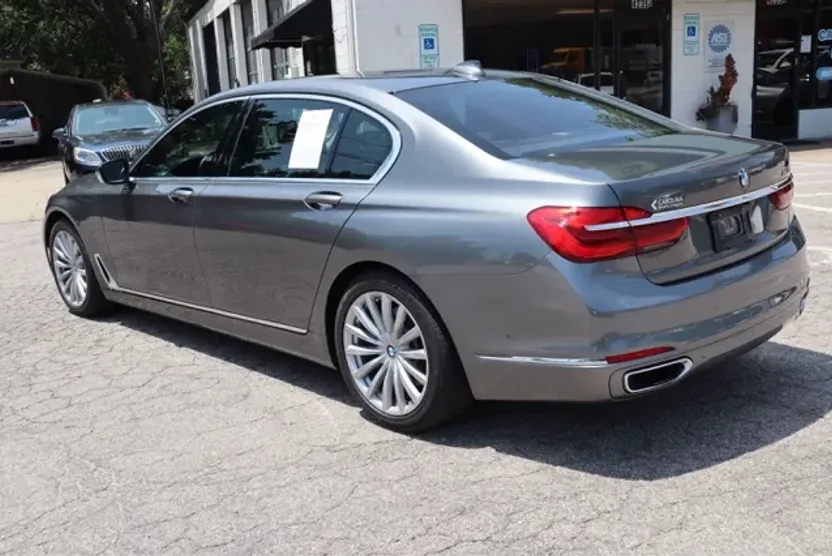 2016 Bmw 740i 7-series photo 1