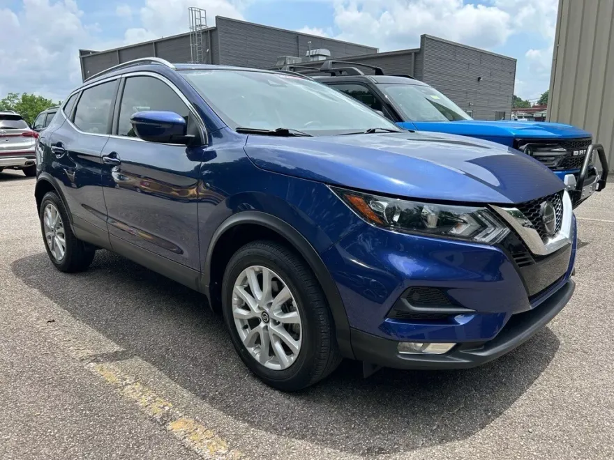 2022 Nissan Rogue Sport SV photo 1