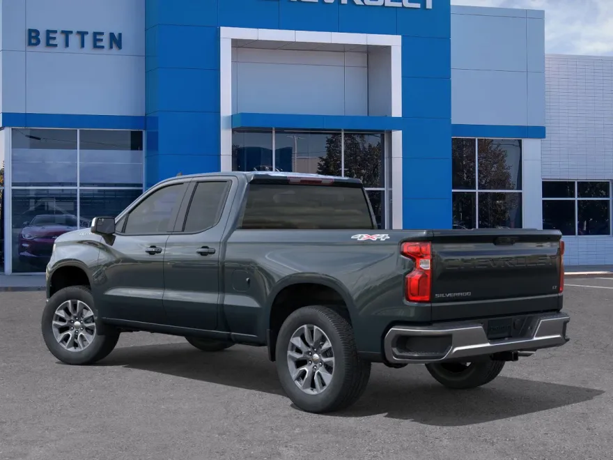 2026 Chevrolet Silverado 1500 LT photo 1