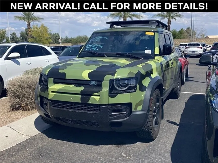 2020 Land Rover Defender SE photo 1