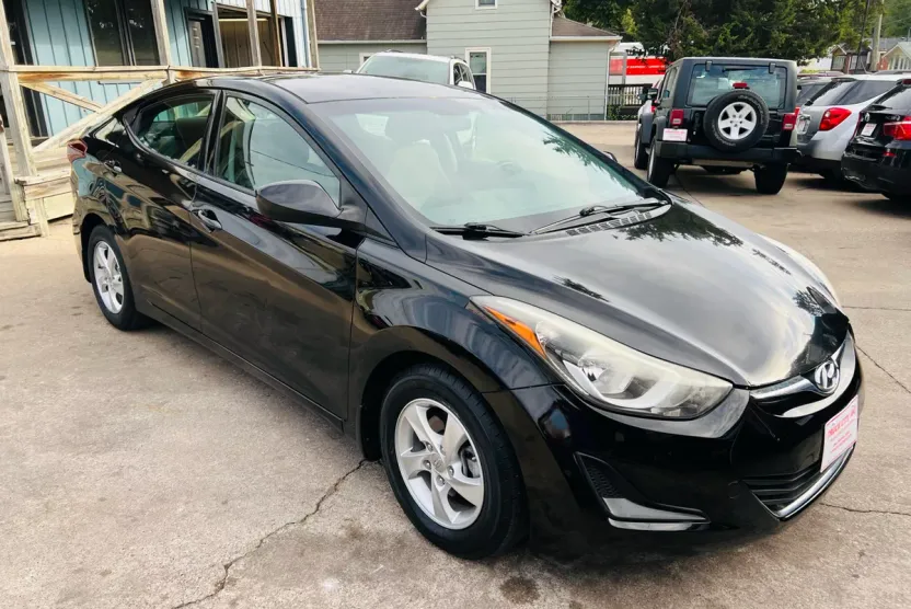 2014 Hyundai Elantra GLS photo 1