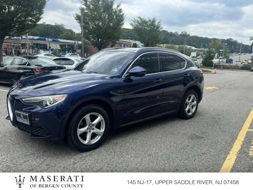 2018 Alfa Romeo Stelvio Q4 photo 1