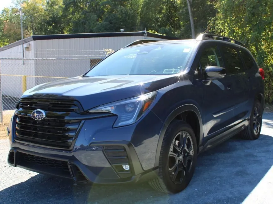 2025 Subaru Ascent Onyx Edition photo 1