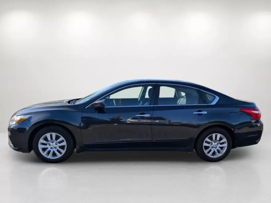 2017 Nissan Altima 2.5 S photo 1