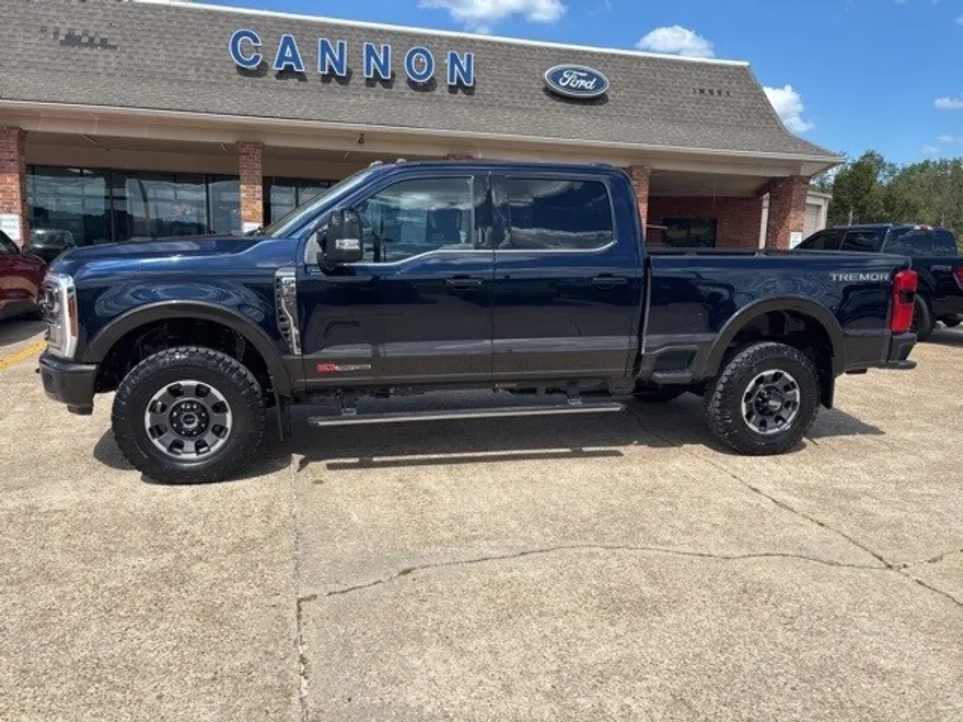 2024 Ford F-350 King Ranch photo 1