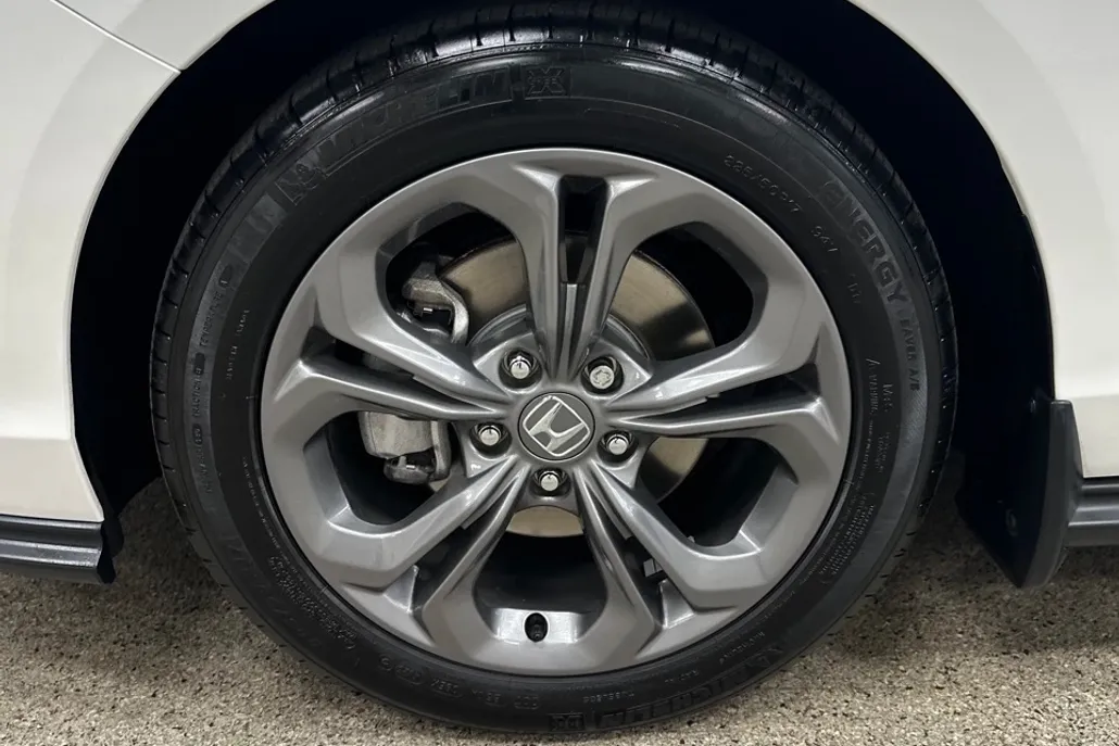 2024 Honda Accord EX photo 1