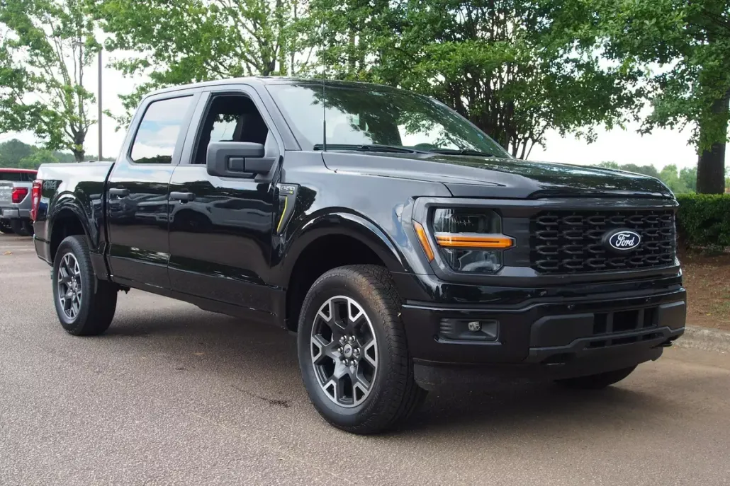 2025 Ford F-150 STX photo 1