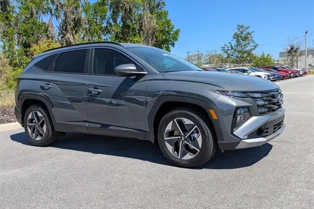 2025 Hyundai Tucson SEL photo 1