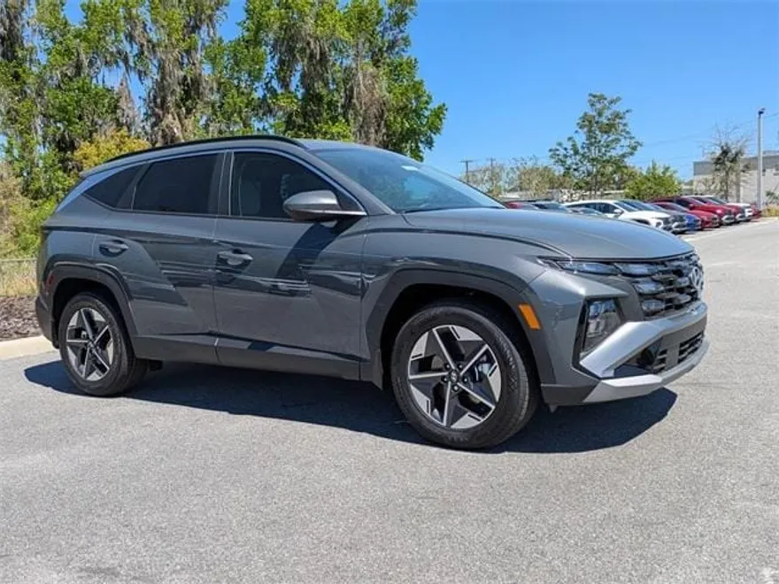 2025 Hyundai Tucson SEL photo 1