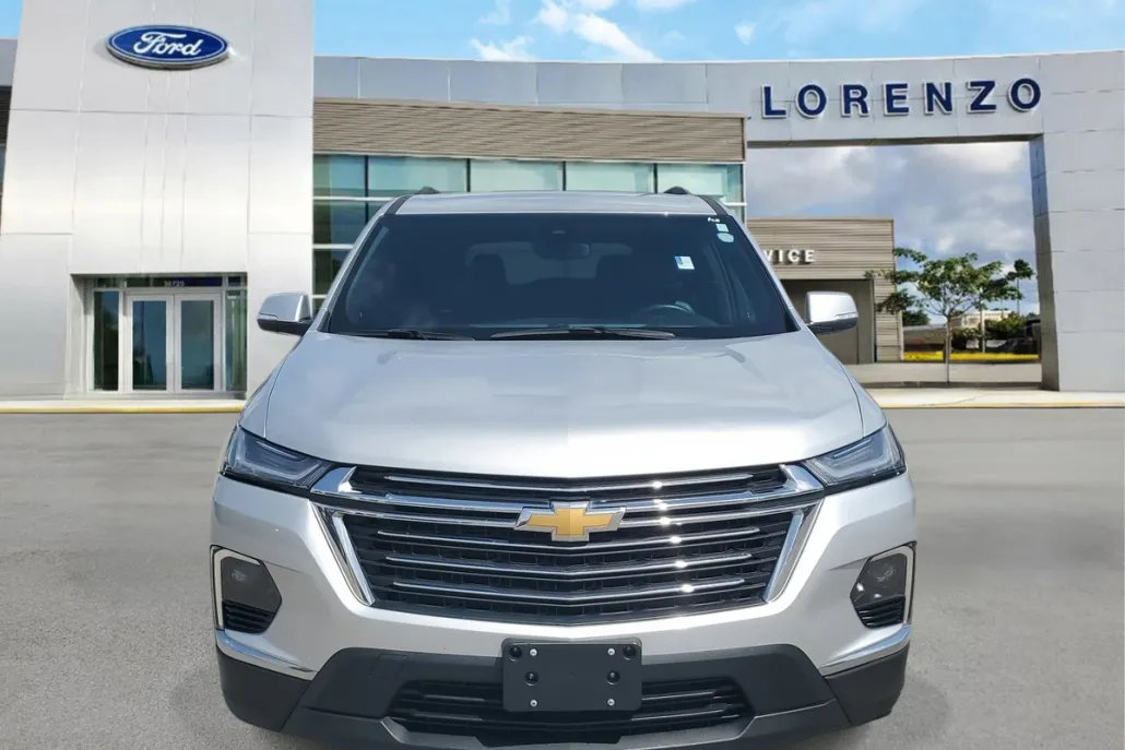 2022 Chevrolet Traverse Leather photo 1