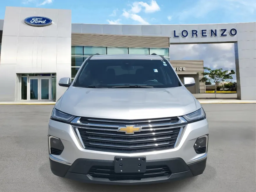 2022 Chevrolet Traverse Leather photo 1