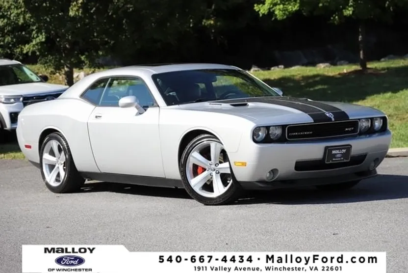2010 Dodge Challenger SRT8 photo 1