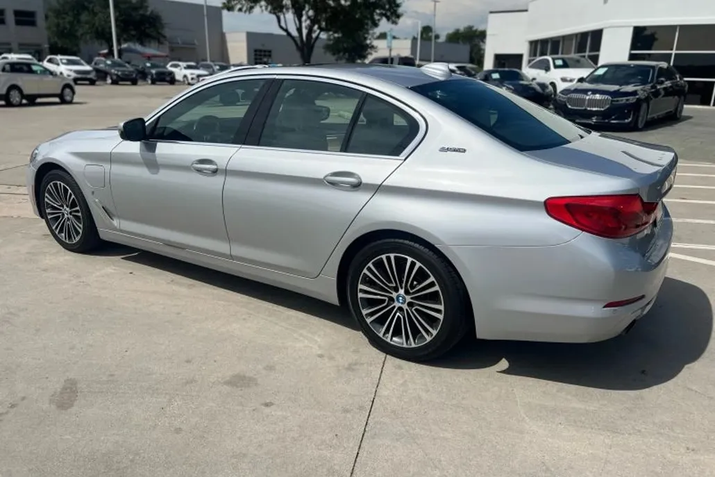 2019 Bmw 530e Sedan photo 1