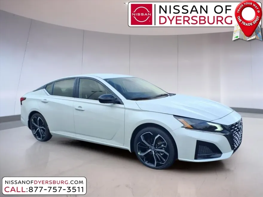 2025 Nissan Altima SR photo 1
