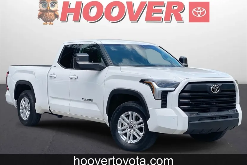 2022 Toyota Tundra SR5 photo 1