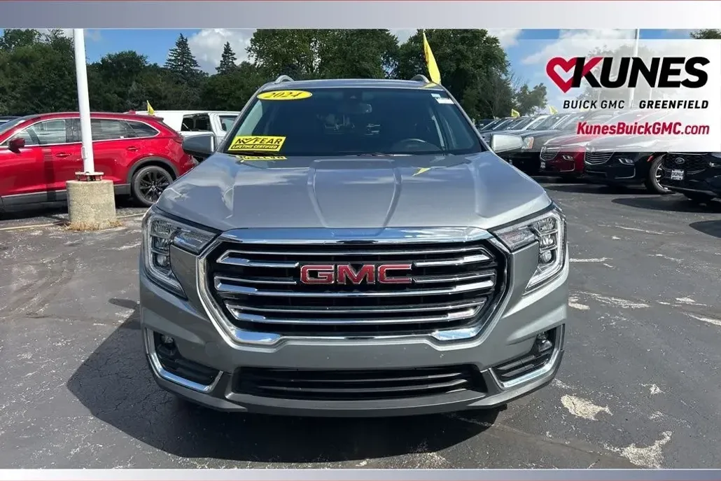2024 Gmc Terrain SLT photo 1