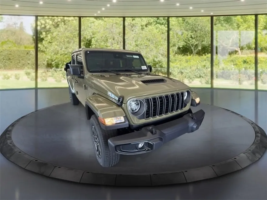2025 Jeep Gladiator Sport S photo 1