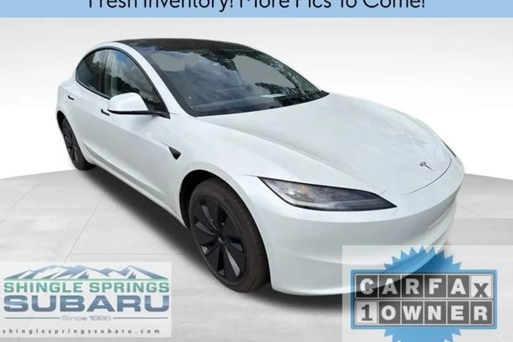 2025 Tesla Model 3 Long Range photo 1