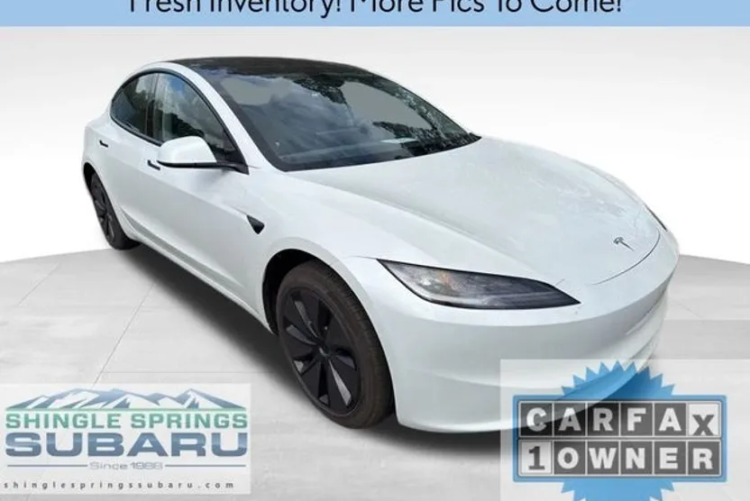 2025 Tesla Model 3 Long Range photo 1
