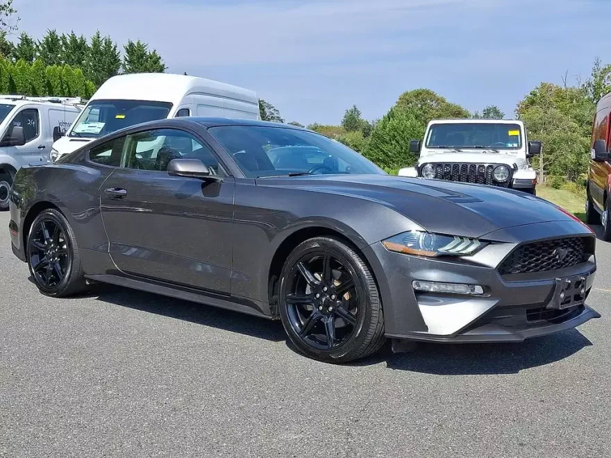 2020 Ford Mustang EcoBoost Premium photo 1
