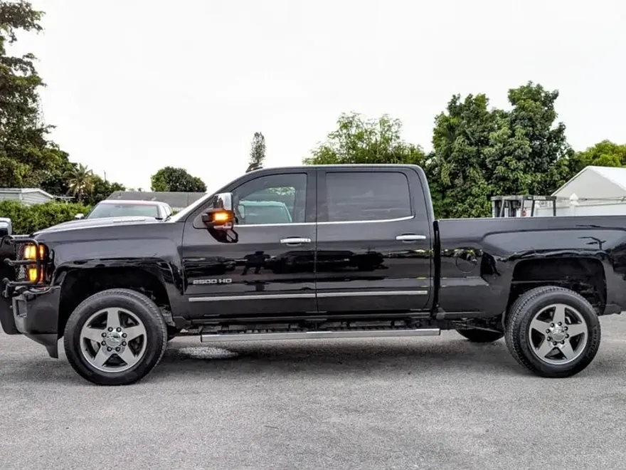 2019 Chevrolet Silverado 2500HD LTZ photo 1