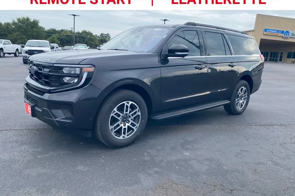 2025 Ford Expedition MAX photo 1