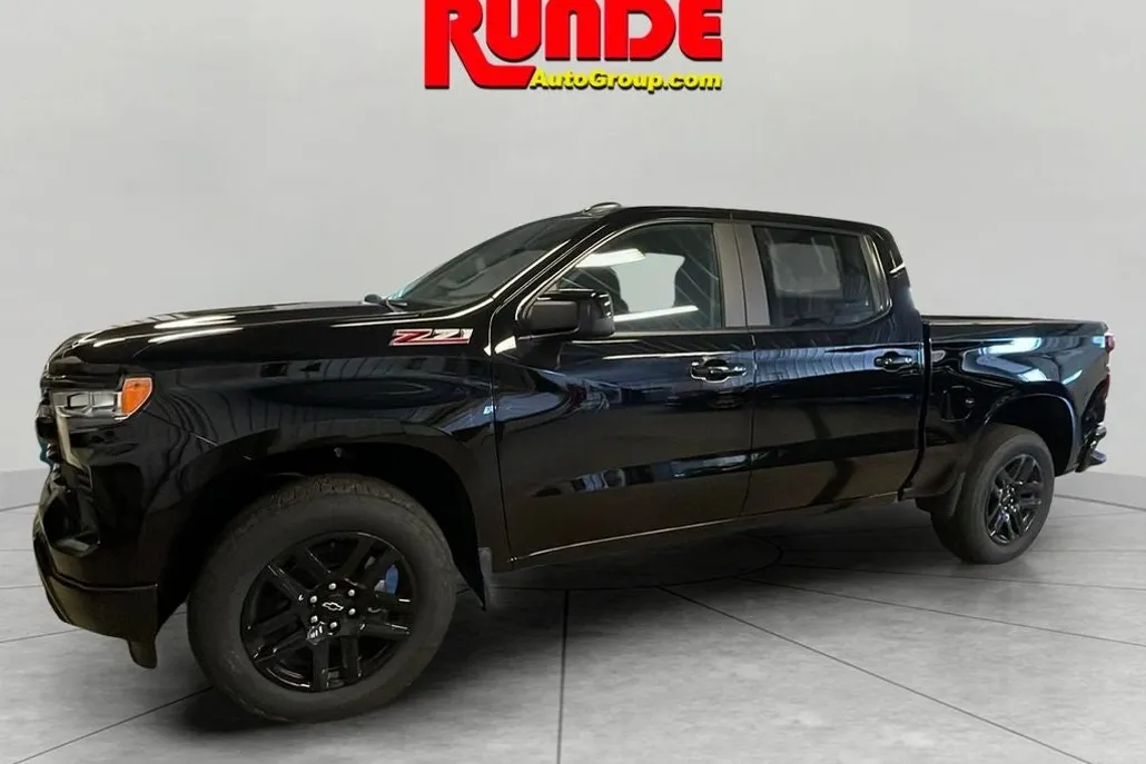 2026 Chevrolet Silverado 1500 RST photo 1