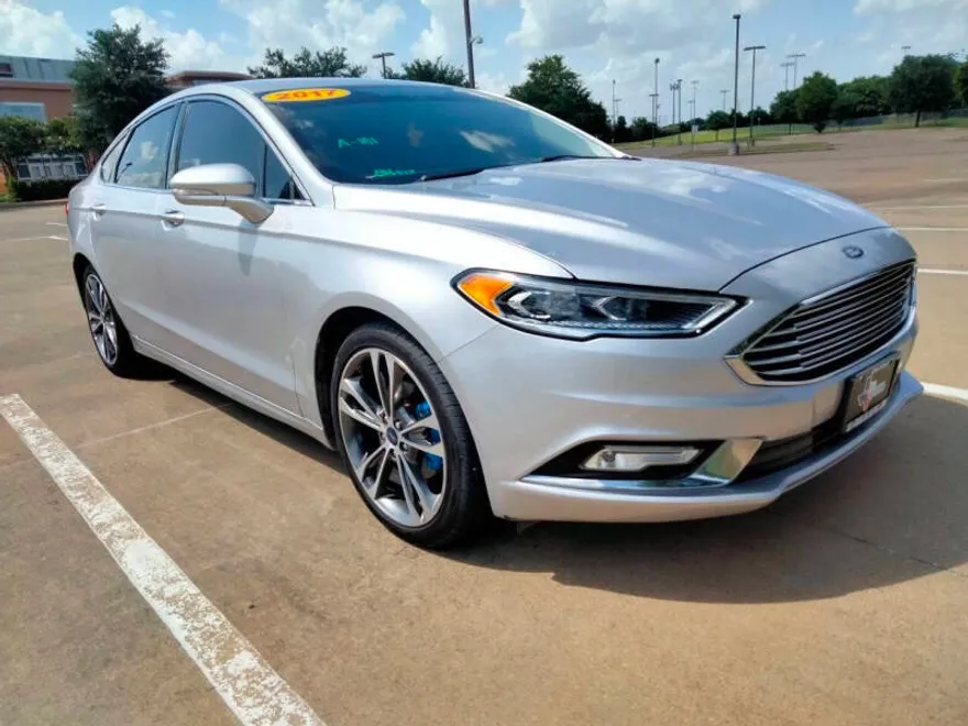 2017 Ford Fusion Titanium photo 1