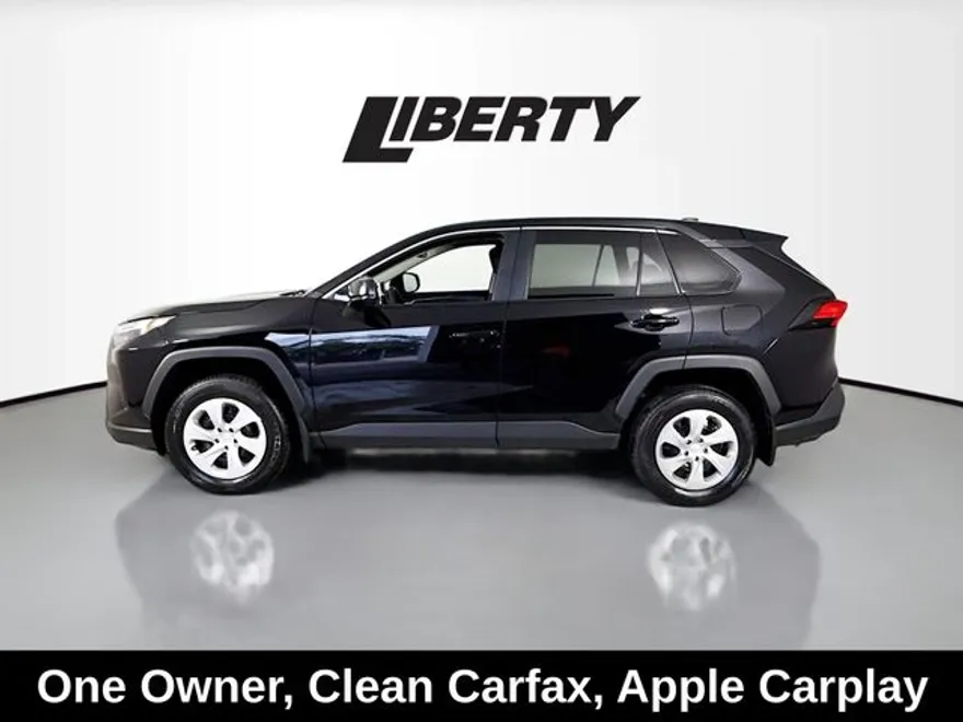 2023 Toyota RAV4 LE photo 1