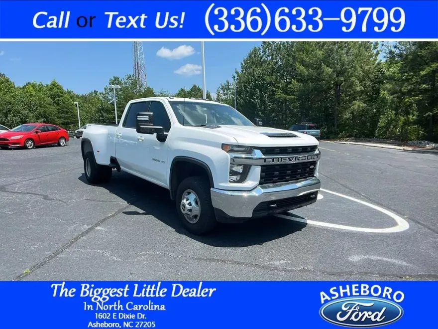 2023 Chevrolet Silverado 3500HD LT photo 1