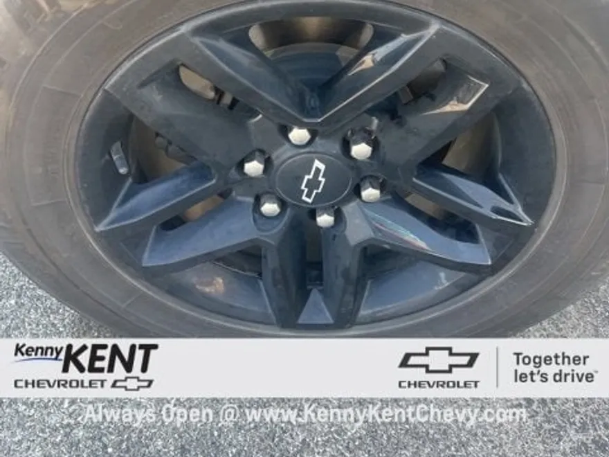 2022 Chevrolet Silverado 1500 Custom Trail Boss photo 1
