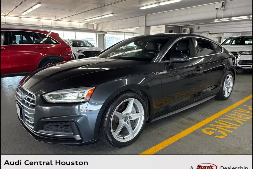 2018 Audi A5 Premium Plus photo 1