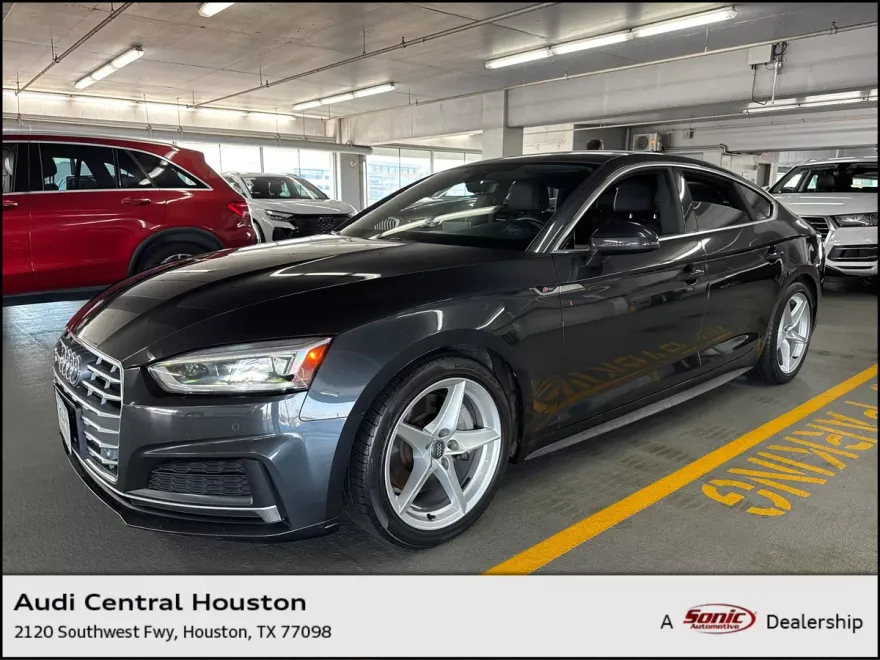 2018 Audi A5 Premium Plus photo 1