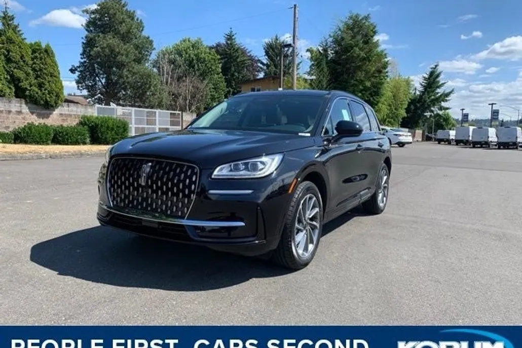2025 Lincoln Corsair Grand Touring photo 1