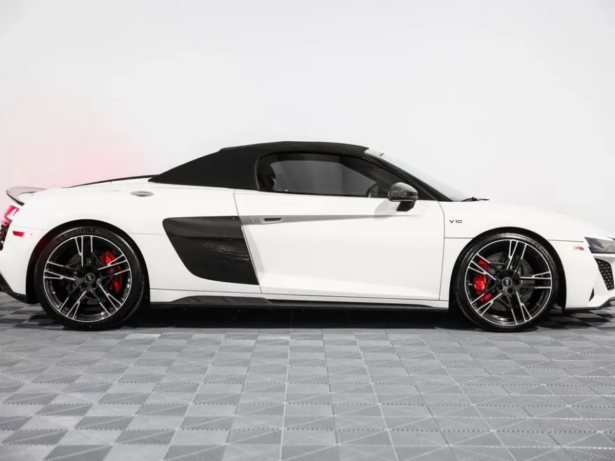 2023 Audi R8 V10 Performance photo 1