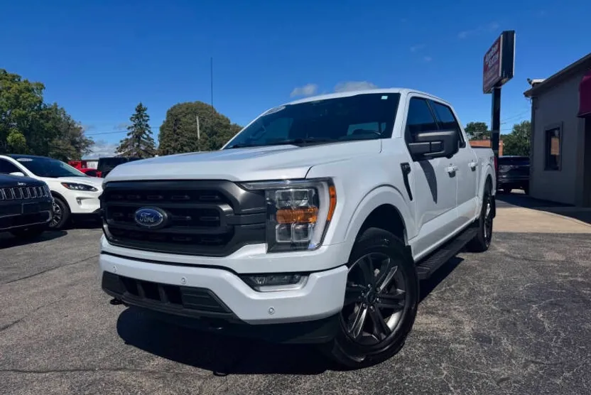 2021 Ford F-150 XLT photo 1
