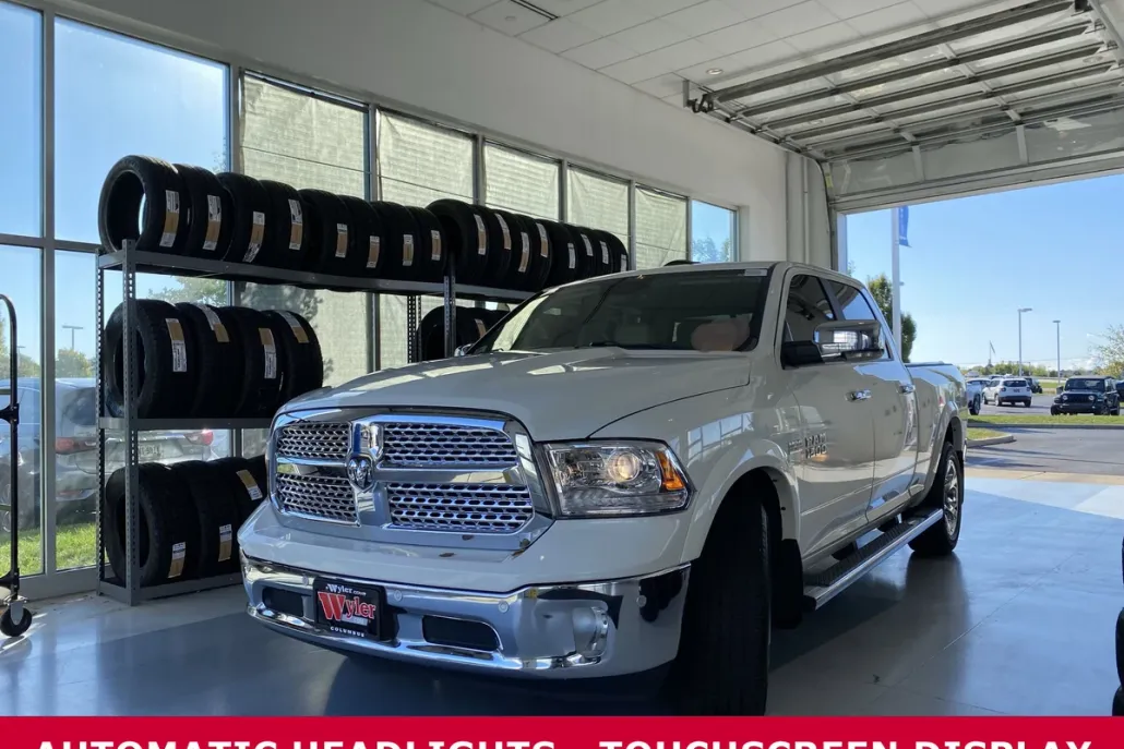 2017 Ram 1500 Laramie photo 1