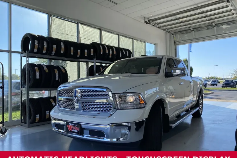 2017 Ram 1500 Laramie photo 1