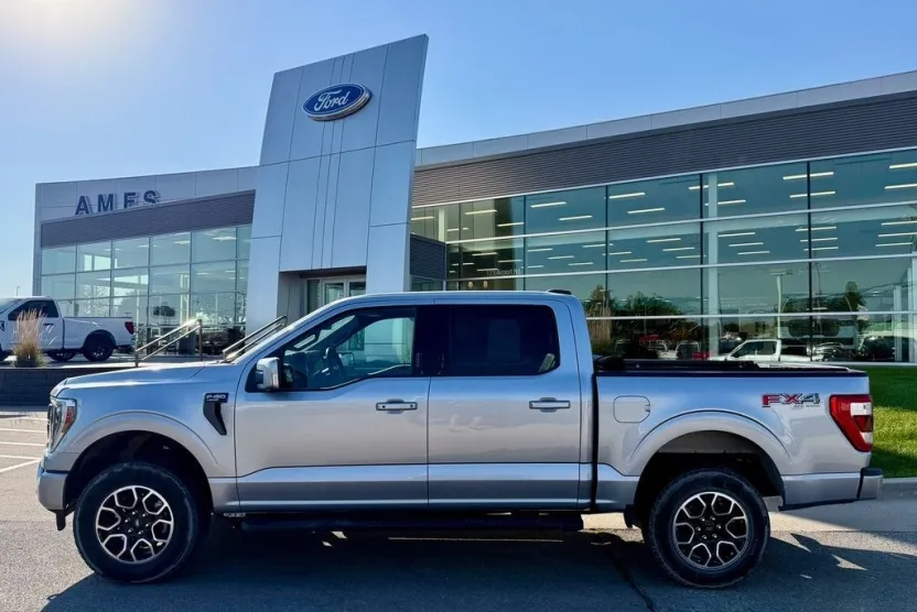 2022 Ford F-150 Lariat photo 1