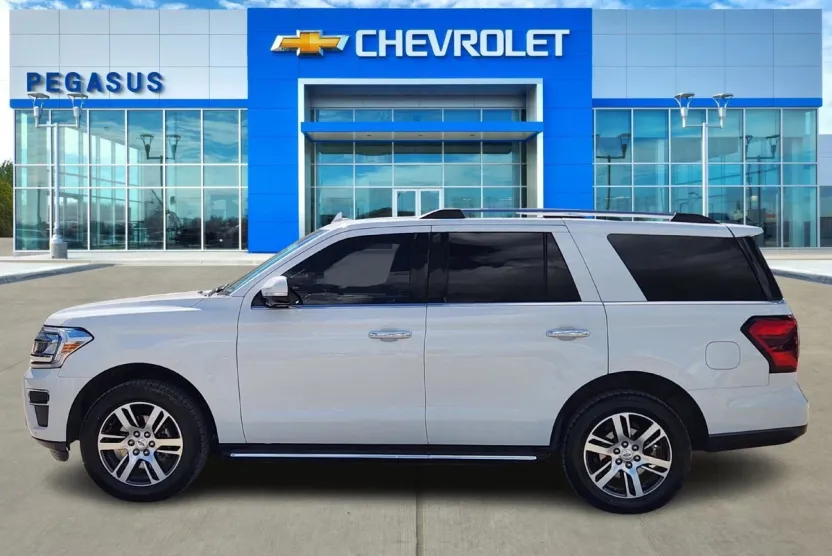 2023 Ford Expedition Limited photo 1