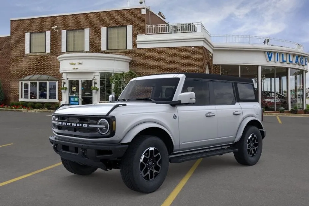 2024 Ford Bronco Outer Banks photo 1