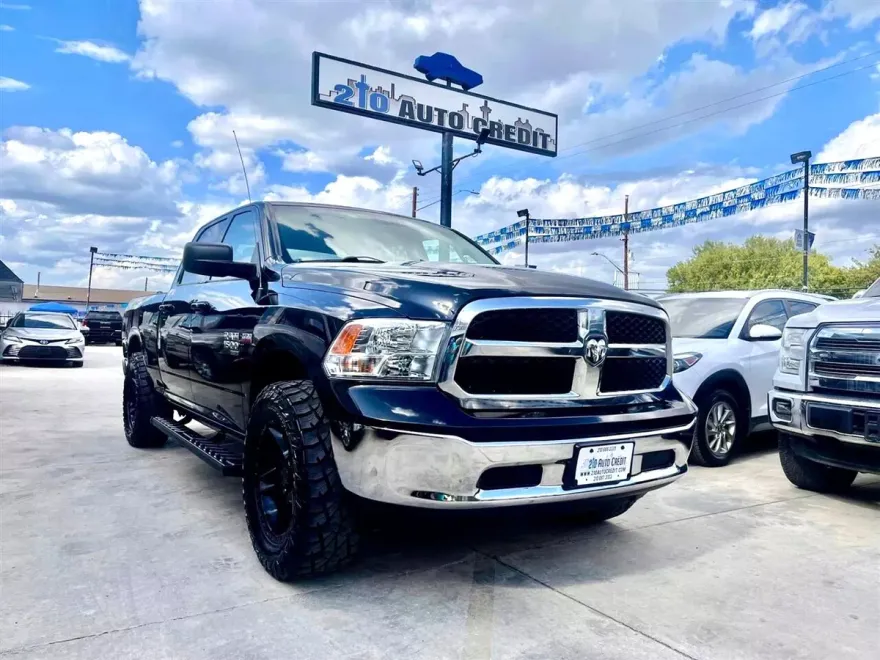 2021 Ram 1500 Classic SLT photo 1